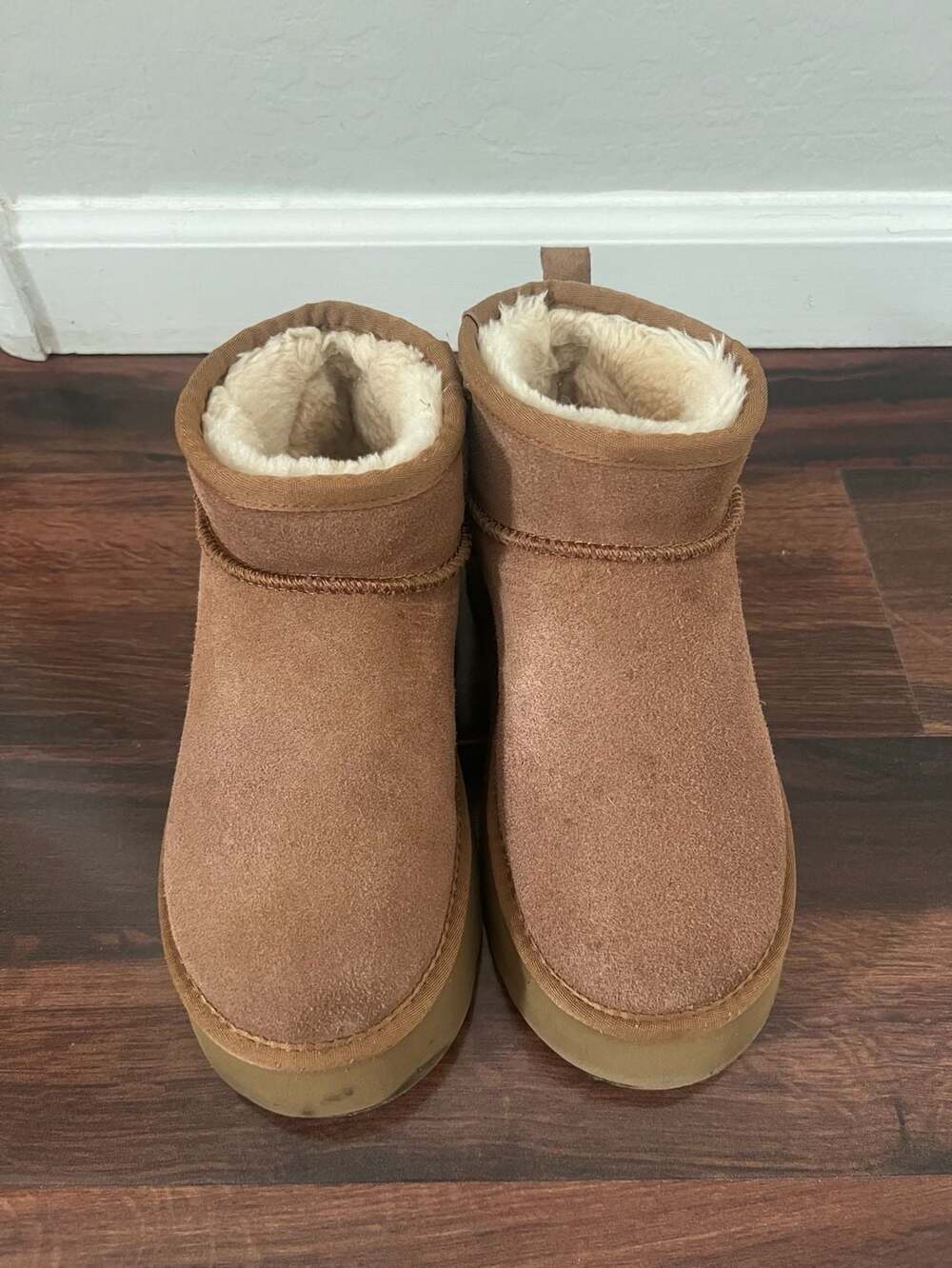 UGG Becca Mini Platform Boots in Chestnut – Women’s Size 6 - Picture 3 of 13